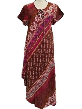 PRETTY PINK size Medium Short Sleeve Paisley Boho Dress Red‎